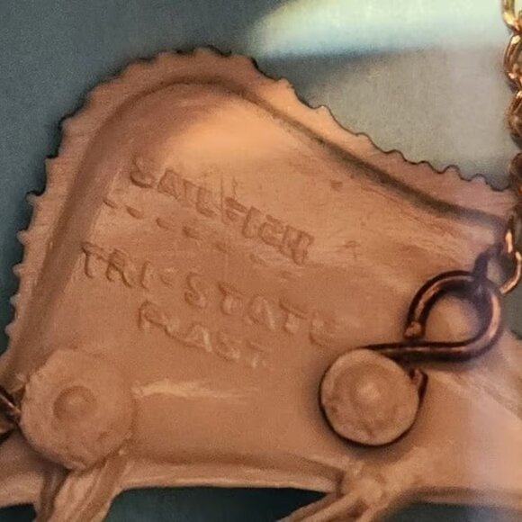 Vintage Hanging Sailfish Tie Clip With Chain Necktie - BENEFITS RESCUE DOGS - Picture 2 of 5